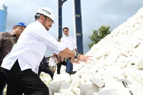 Berkunjung ke Polowijo Gosari, Menteri Pertanian Minta Dolomit Ditingkatkan