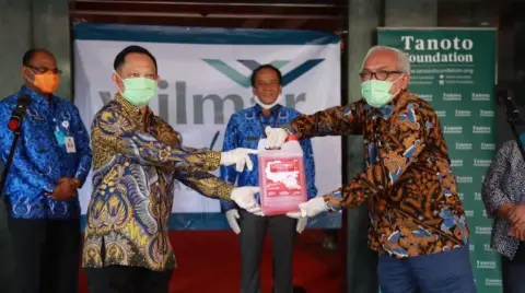 Mendagri Tito Puji Inovasi Wilmar, Produksi Handwash Berbahan Sawit