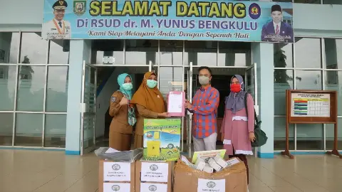 GAPKI Bengkulu Salurkan Bantuan APD dan Sayuran Kepada Tenaga Medis