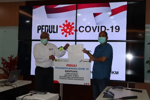 Cegah Covid-19, APROBI Serahkan Bantuan APD Kepada Pertamina