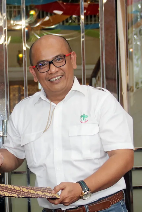 Ir. Gulat Manurung, MP.,C.APO, Ketua Umum DPP Asosiasi Petani Kelapa Sawit Indonesia (APKASINDO)  Petani Minta Pabrik Sawit Tetap Beroperasi