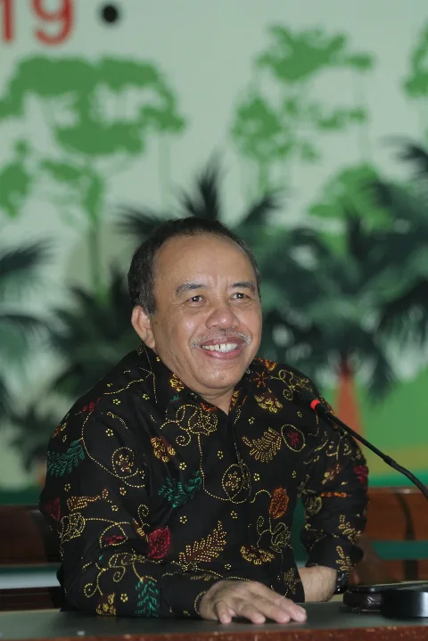 TRANSFORMASI KEMITRAAN PETANI SAWIT ANTARA KENISCAYAAN DAN KENYATAAN
