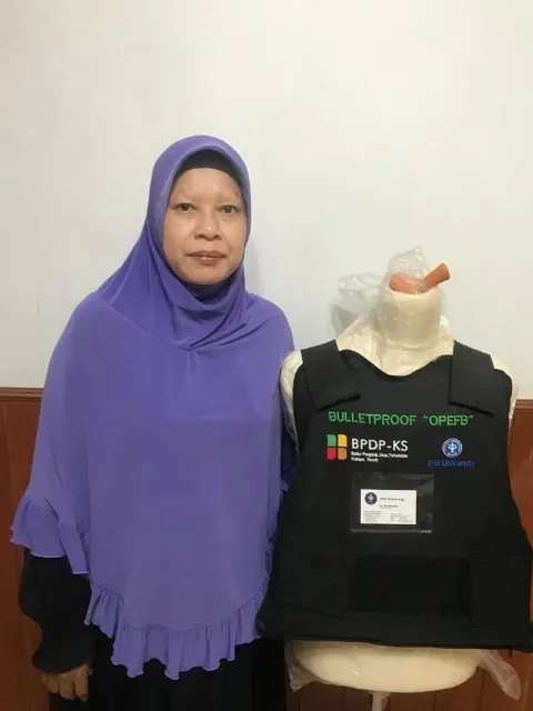 Dr. Siti Nikmatin, M.Si., Dosen Senior IPB University UMKM Dan Rompi Anti Peluru Sawit