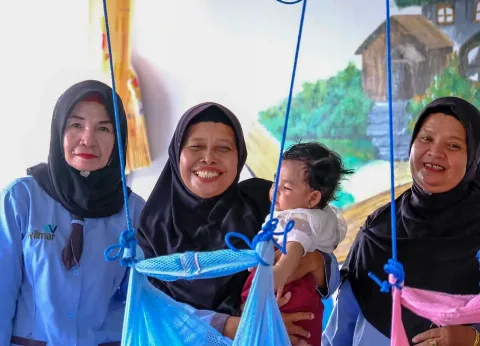 Siti Ngaisah Salah Satu Pengasuh Setia di TPA Wilmar Group Area Kalteng