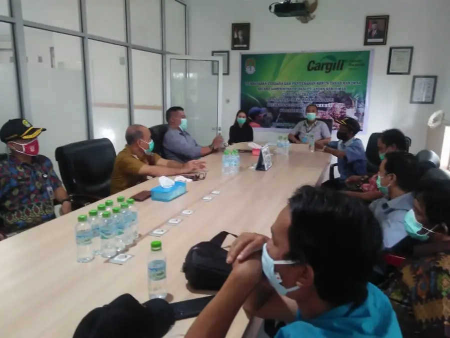 Cargill Tropical Palm Hibahkan Tanah Kas Desa Seluas 90 Ha di Ketapang