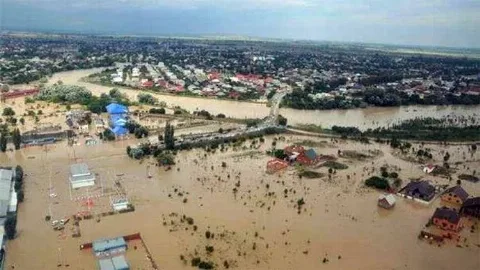 Kala Banjir Dijadikan Bahan Kampanye Negatif