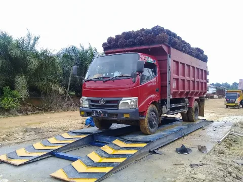 Timbangan Truk Tornado Gewinn Untuk Perkebunan Kelapa Sawit (Tbs).