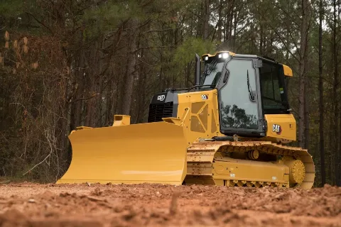 Tiga Dozer Kecil Andalan Trakindo
