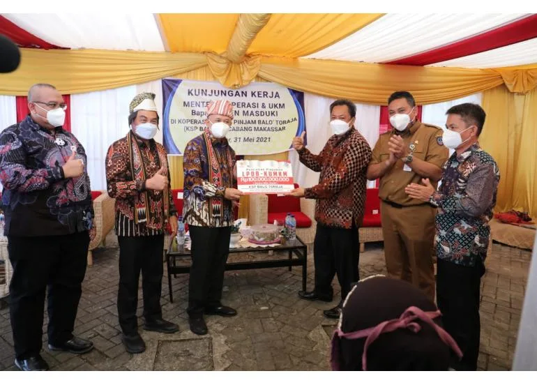 LPDB KUMKM Salurkan Dana Bergulir Rp. 100 Miliar ke KSP Balo Toraja