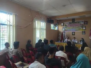 Polsek Labuhan Ruku Edukasi Warga Desa Pahang, Tekan Aksi Pencurian Buah Sawit