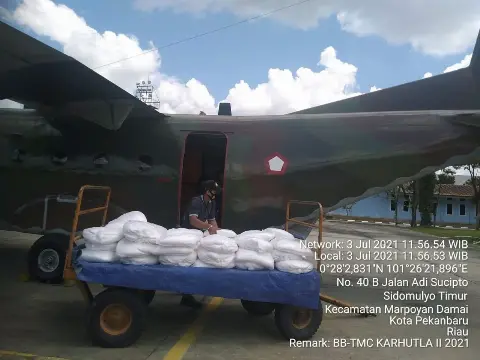 CEGAH KARHUTLA RIAU DAN JAMBI DENGAN OPERASI TMC FASE KEDUA