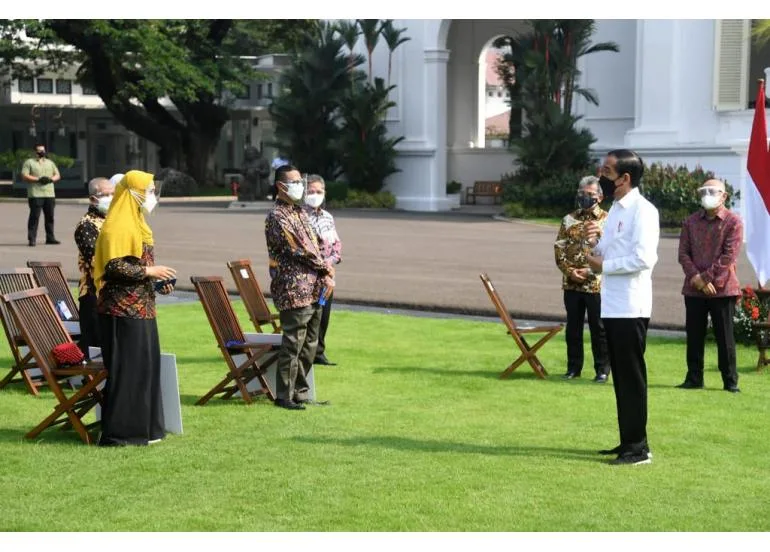 Serahkan BPUM, Presiden Dorong Pelaku Usaha Mikro Tidak Putus Asa Di Tengah Pandemi