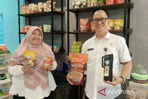 Disbun Kaltim Memfasilitasi 30 Pelaku UMKM Memasarkan Berbagai Hasil Hilirisasi Komoditas Perkebunan