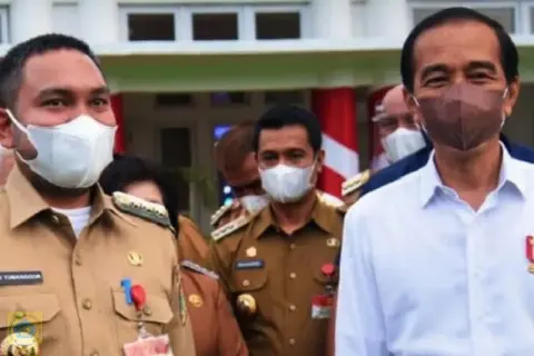 Presiden Jokowi Puji Bupati Pakpak Barat Terkait Capaian Vaksinasi 82%