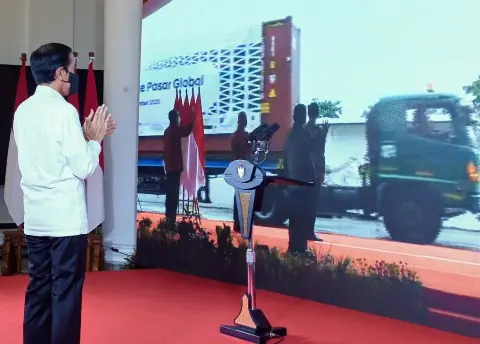 Luhut: Pengendalian Pandemi Dorong Peningkatan Kinerja Industri Manufaktur