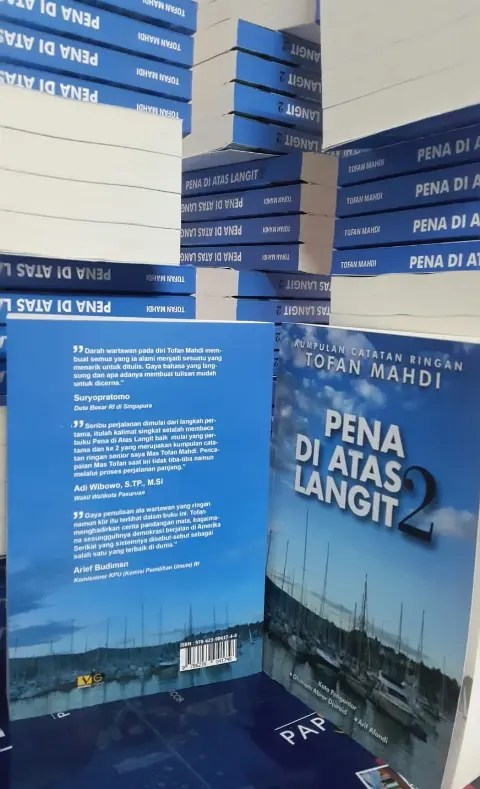 Praktisi Komunikasi Sawit Tofan Mahdi Terbitkan Buku Pena di Atas Langit 2