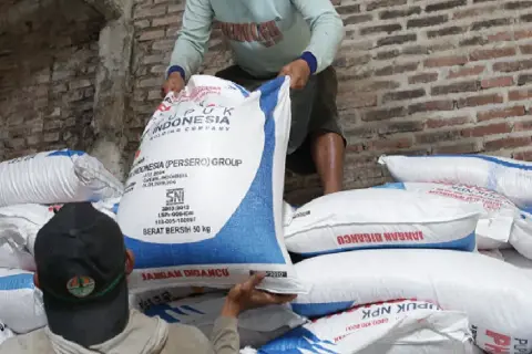 Harga Pupuk Non-Subsidi Mencekik Petani, Gus Muhaimin: Pastikan Stok Pupuk Subsidi Aman