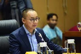 Komisi VII Dorong Program Percepatan Energi Fosil ke EBT