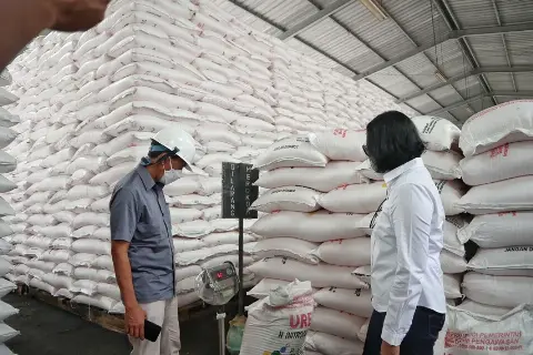 Sidak ke Gudang, Pupuk Indonesia Pastikan Stok Pupuk