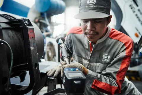 Dukung Euro 4, UD Trucks Siapkan Unit Baru dengan Teknologi SCR