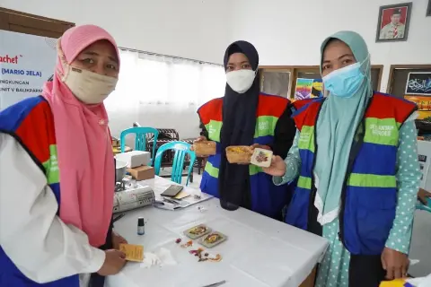 Mariojela Uji Coba Olah Jelantah jadi Wax Sachet