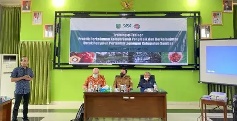Inilah Manfaat Smallholder Hub Musim Mas Bagi Perkebunan Sawit di Sambas