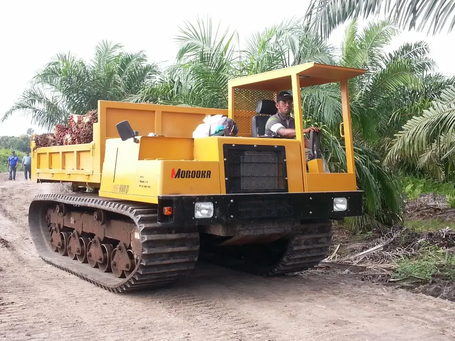 Morooka Jagonya Transportasi Buah di Medan Ekstrim