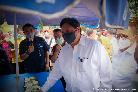 Lanjutkan Operasi Pasar, Menko Airlangga Tegaskan Bahwa Pemerintah Terus Dorong Ketersediaan dan Stabilitas Harga Pangan