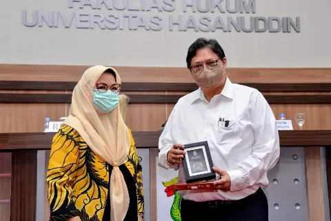 Generasi Muda yang Berkualitas Tinggi Berperan Penting dalam Pertumbuhan Ekonomi di Era Society 5.0