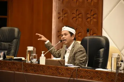 Komisi IV Minta Ketegasan Regulasi Perizinan KLHK di Area Hutan Adat