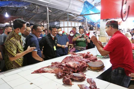 Mentan SYL Sidak Pasar di Kota Makassar