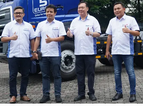 Astra UD Trucks Hadirkan Quester Euro 5 Berbahan Bakar BioSolar