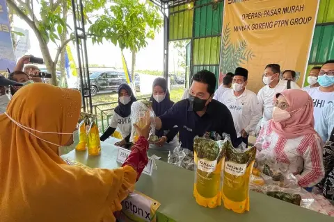Erick Thohir Ketuk Pintu Hati Swasta untuk Bersama-Sama Selesaikan Masalah Minyak Goreng