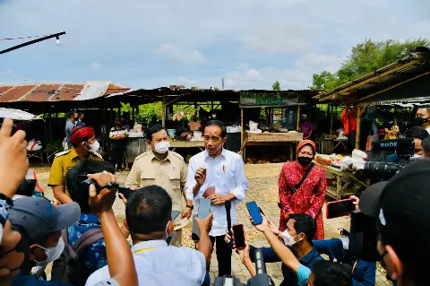 Presiden Jokowi Minta Kasus Minyak Goreng Diusut Tuntas
