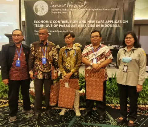 Ekonomi Parakuat Bantu Kesejahteraan Petani dan Usaha Kecil