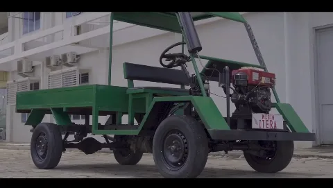 Mobil Desa Berbahan Bakar Minyak Sawit Permudah Transportasi