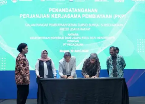 KemenKopUKM Dan PT Pegadaian Sepakati Percepatan Penyaluran KUR