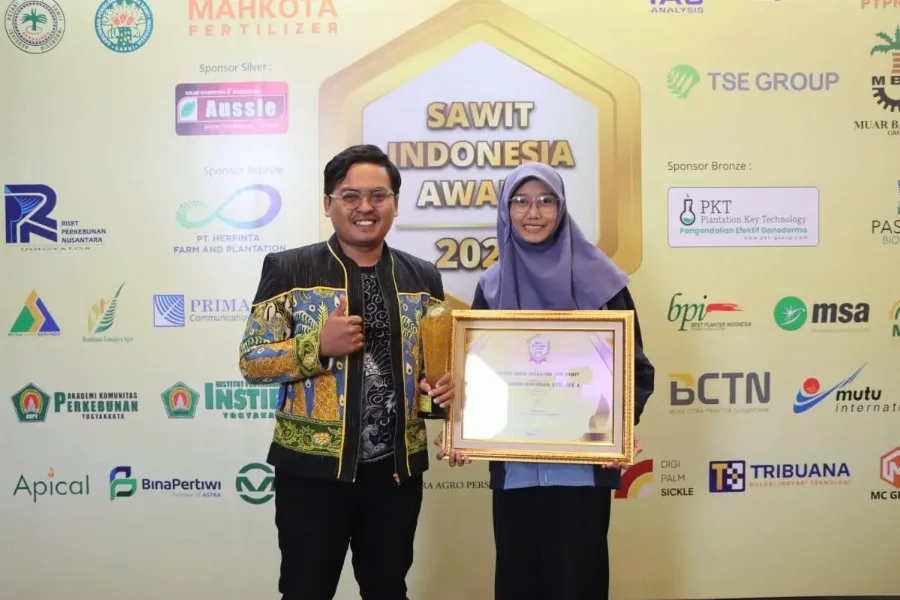 Pendiri Smart Batik Dianugerahi Penghargaan Tokoh Muda Inovator UKM Sawit
