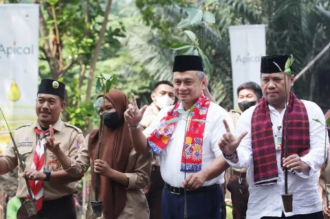 Apical Group dan Pemprov DKI Tanam 3000 Mangrove Untuk Rayakan HUT DKI Jakarta