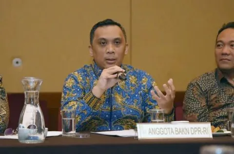 Ahmad Najib Minta Kemenkeu Jelaskan Keputusan Penundaan Pajak Karbon