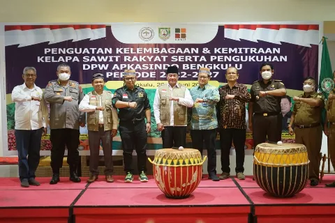 Dukung Apkasindo, Wagub Bengkulu Minta Harga TBS Petani Kembali Normal