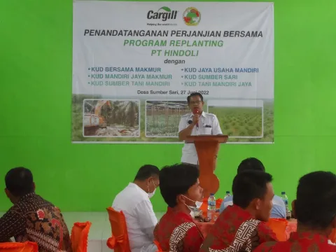 Persiapan Replanting KUD Mandiri Jaya Makmur Bersama Lima KUD Tandatangani MoU dengan Perusahaan