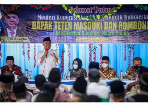 Dicurhati Petani, Menteri Teten Siap Dukung Pembangunan Pabrik Olahan Kelapa Sawit