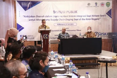 Diskusi Publik Sistem Integrasi Sapi - Kelapa Sawit Gubernur : Saatnya KALTIM Jadi Produsen