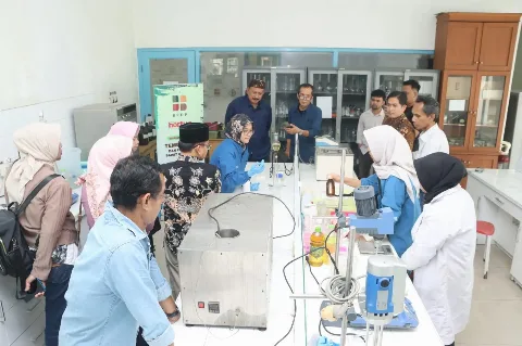 SBRC IPB Tunjukkan Peluang Hilirisasi Sawit Skala Rumahan bagi UKMK