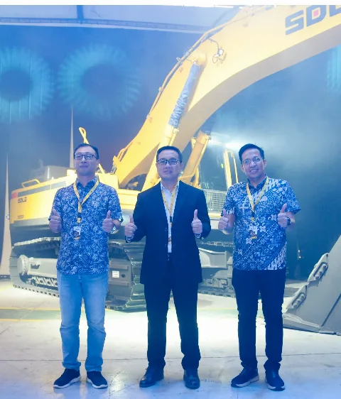 Indotruck Utama Resmi Perkenalkan Excavator SDLG Tipe E6210F dan E6550F
