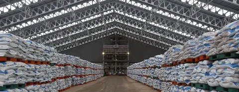 Pupuk Indonesia : Stok Pupuk Urea dan NPK Bersubsidi 857.504 Ton