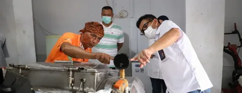 Pupuk Indonesia Buat Petani Nanas Naik Kelas