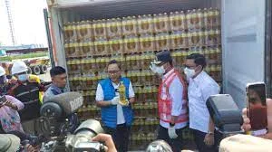 Penuhi Kebutuhan Migor di Indonesia Bagian Timur, Mendag Zulkifli Hasan: Distribusi Tahap Pertama 1.200 Ton