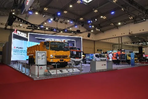 Mitsubishi FUSO Pamerkan 4 Unit Tangguh dan Ramah Lingkungan di GIIAS 2022